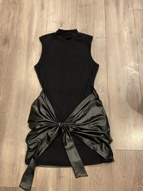 Cider Black Sleeveless Dress with Satin Bow Accent